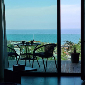 Studio Tia, Mamaia